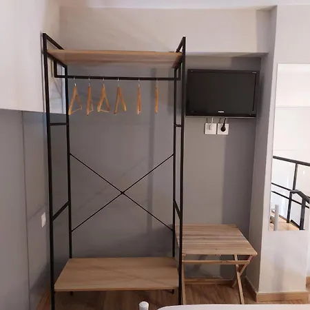 Urban Minimalistic Maisonette! * Athen